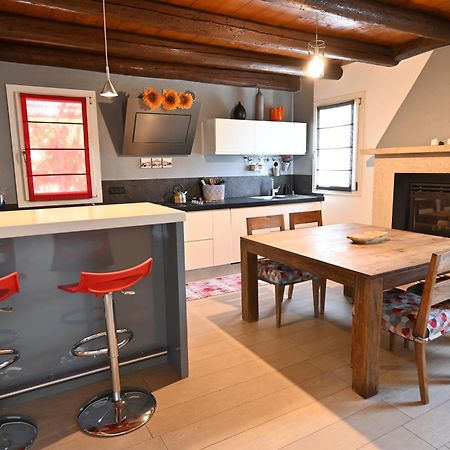 צ'יטדלה Ca Centosa Artistic House Villa Storica Ristrutturata Con Patio E Giardino מראה חיצוני תמונה