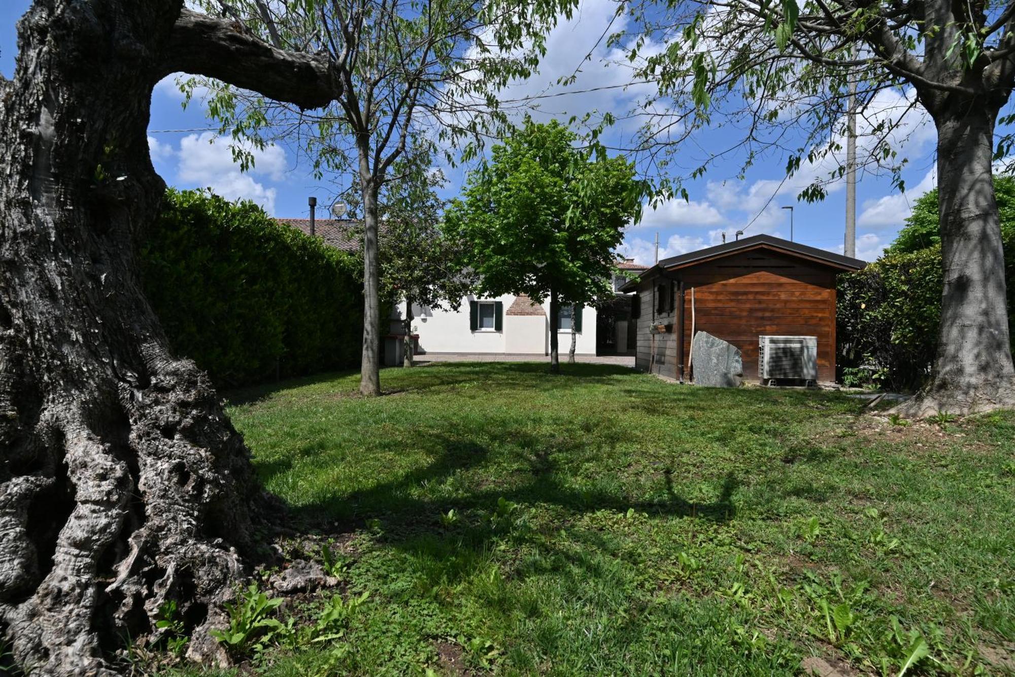 צ'יטדלה Ca Centosa Artistic House Villa Storica Ristrutturata Con Patio E Giardino מראה חיצוני תמונה